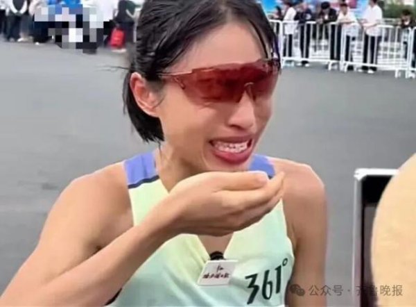 鼎金投资 “最快女护士”丈夫发声：并非经常调休，科室大多数护士每月能有两次或以上的完整周末